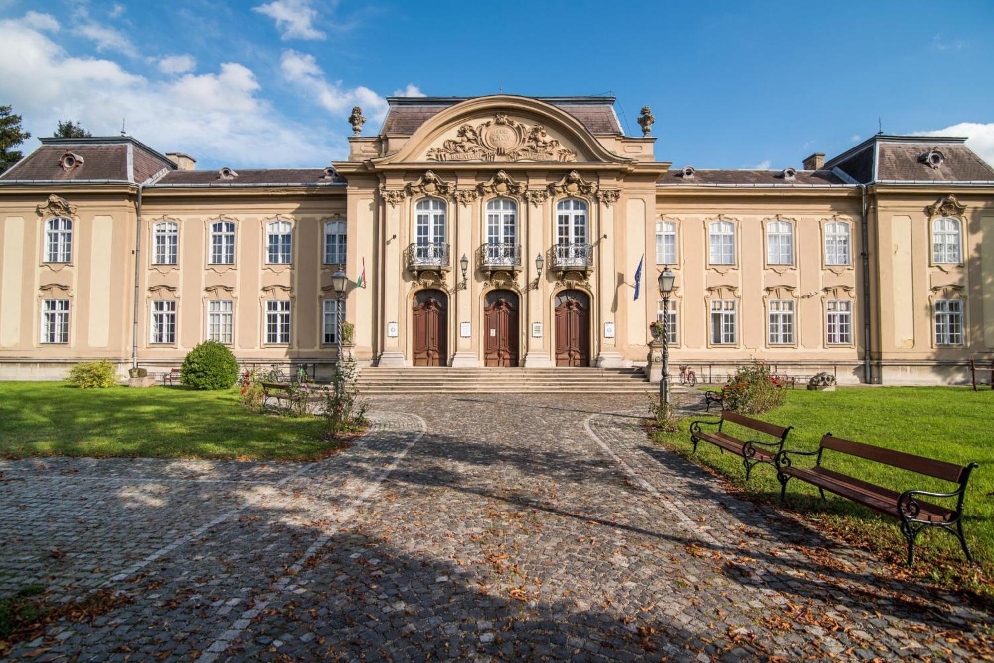 Pegazus Apartman Keszthely Eksteriør bilde